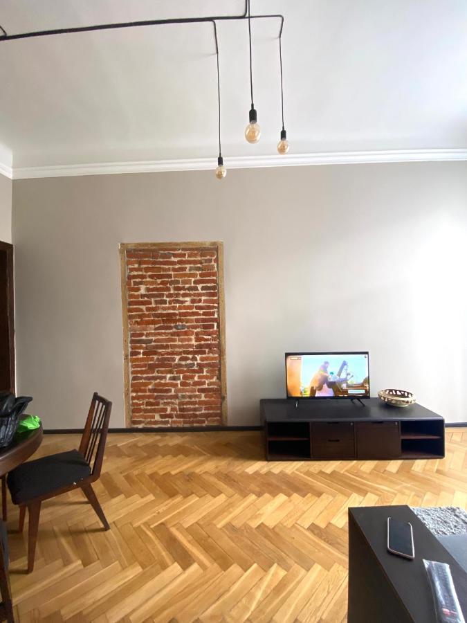 Центр На Вулиці Проспект Шевченка 12 Навпроти Макдональса З Балконом Apartment Lviv Luaran gambar