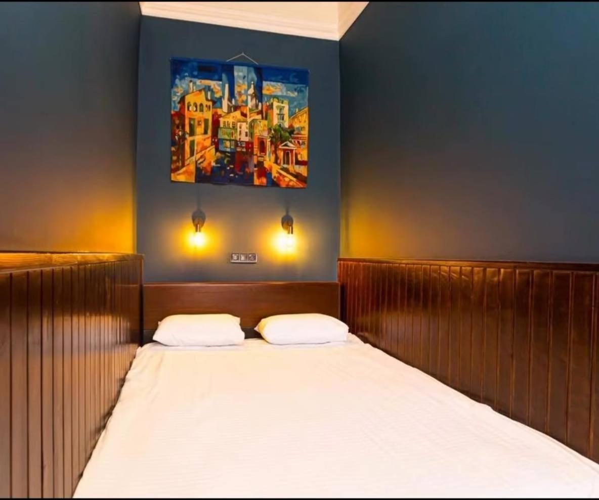 Центр На Вулиці Проспект Шевченка 12 Навпроти Макдональса З Балконом Apartment Lviv Luaran gambar